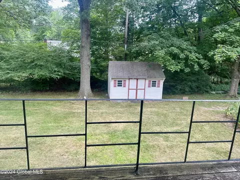 903 Londonderry Ct, Schenectady, NY 12309 photo 16