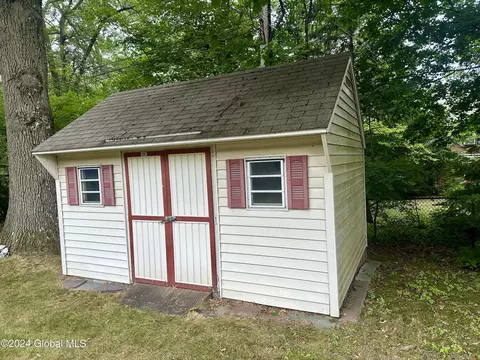 903 Londonderry Ct, Schenectady, NY 12309 photo 53