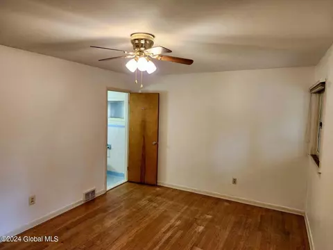 903 Londonderry Ct, Schenectady, NY 12309 photo 20