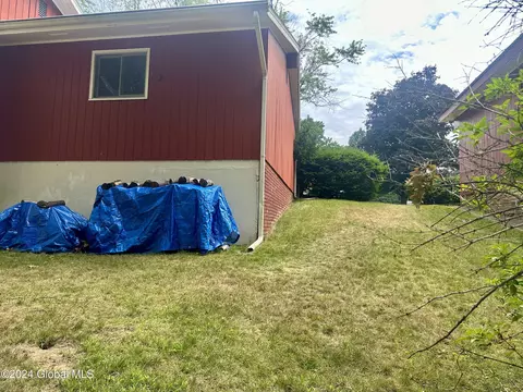 903 Londonderry Ct, Schenectady, NY 12309 photo 49