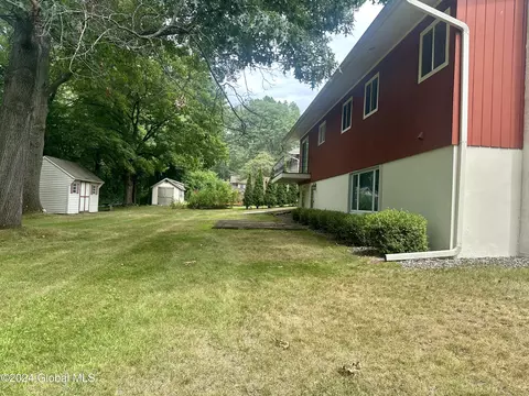 903 Londonderry Ct, Schenectady, NY 12309 photo 47