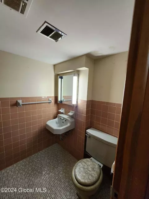 903 Londonderry Ct, Schenectady, NY 12309 photo 31