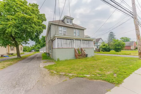 109 Columbia Tpke, East Greenbush, NY 12061