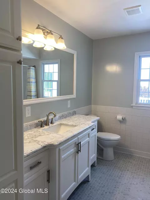 Bath - 579 Coot Hill Rd, Argyle, NY 12809 photo 1 of 2