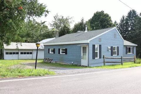 572 County Route 54, Schaghticoke, NY 12154