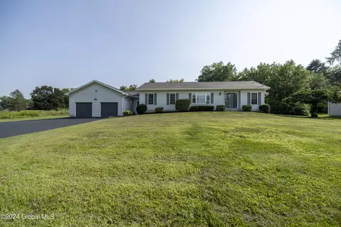 27 Miller Ave, Selkirk, NY 12158