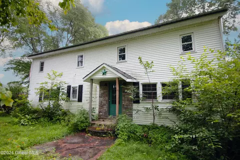 11 Nichols Rd, Wilton, NY 12831