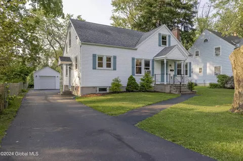 3 Capitol Ave, Delmar, NY 12054