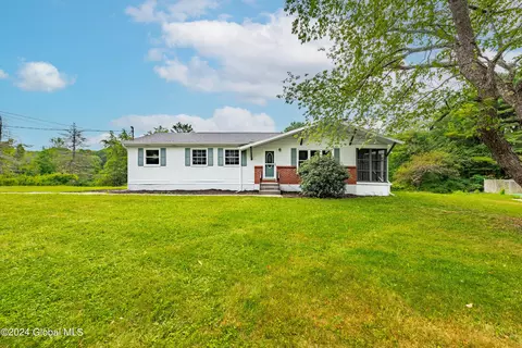 2530 Mudge Rd, Delanson, NY 12053
