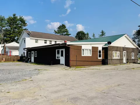 3 Adirondack Rd, Hadley, NY 12835