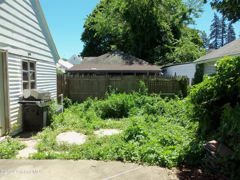 1444 Dewitt St, Schenectady, NY 12303 photo 24