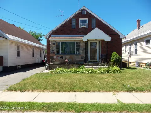 1444 Dewitt St, Schenectady, NY 12303