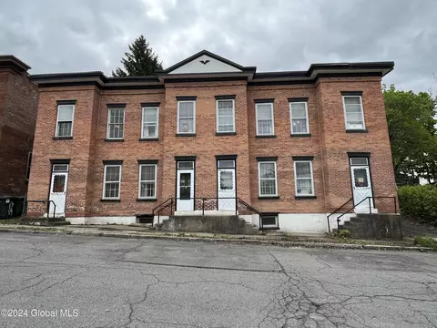 21 Strong Pl, Cohoes, NY 12047