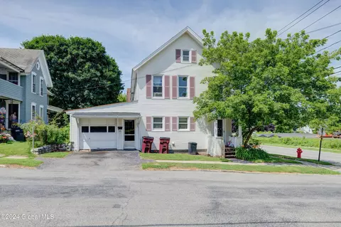 38 Grove St, Gloversville, NY 12078