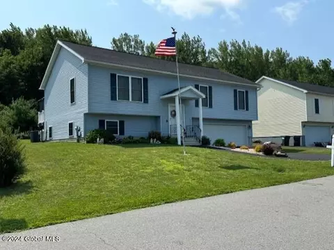 13 Kelly Ave, Fultonville, NY 12072
