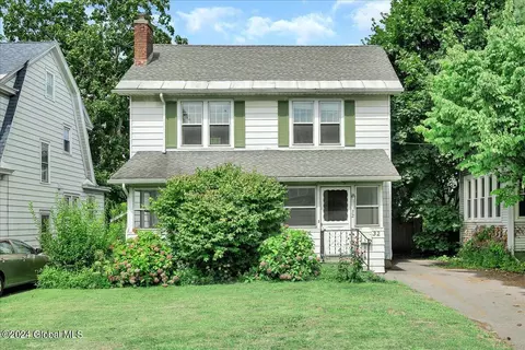 32 Van Schoick Ave, Albany, NY 12208