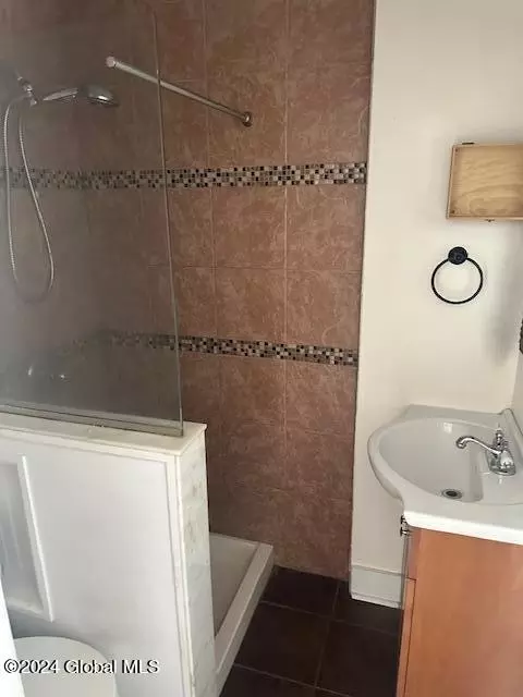 Bath - 1258 Webster St, Schenectady, NY 12303 photo 2 of 2