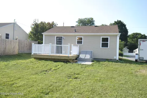 Exterior - 42 Plaske Dr, Schenectady, NY 12309 photo 2 of 5