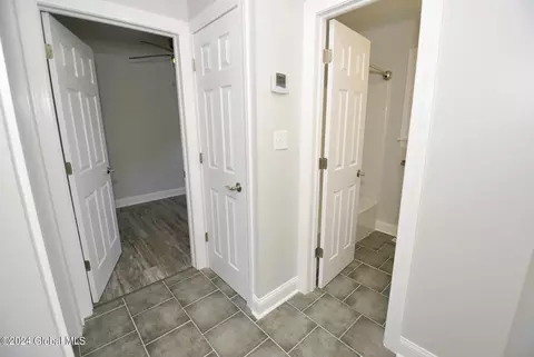 Entry Way - 42 Plaske Dr, Schenectady, NY 12309 photo 1 of 2