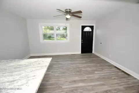 Living - 42 Plaske Dr, Schenectady, NY 12309 photo 2 of 3