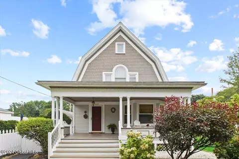 522 Bedford Rd, Schenectady, NY 12308