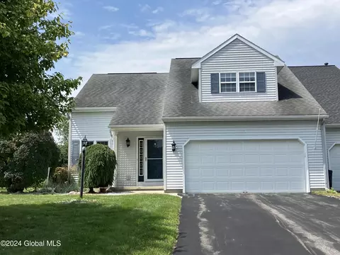51 Raylinski Ln # A, Mechanicville, NY 12118