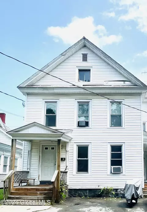 39 Cherry St, Glens Falls, NY 12801