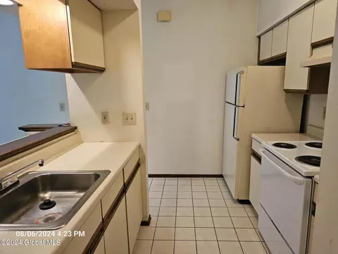 Kitchen - 108 Burgoyne Dr, Halfmoon, NY 12065 photo 1 of 4