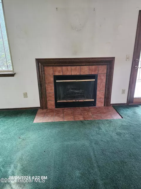 Living - 108 Burgoyne Dr, Halfmoon, NY 12065 photo 2 of 2