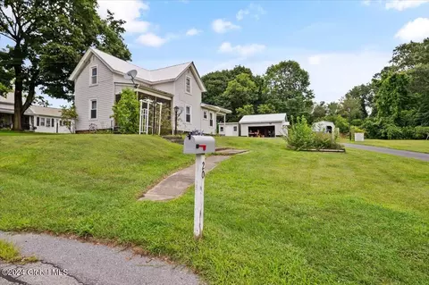 20 Queensbury Ave, Queensbury, NY 12804