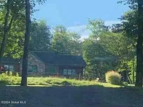 318 Fifty Six Rd, Petersburgh, NY 12138