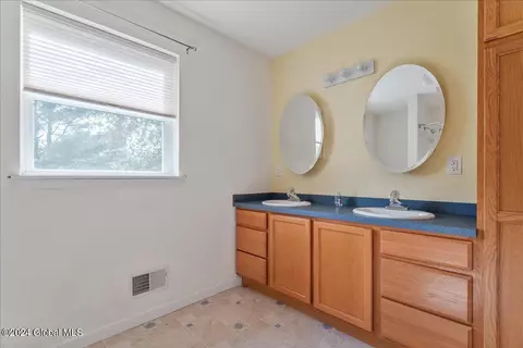 6 Heather Ln, Corinth, NY 12822 photo 26