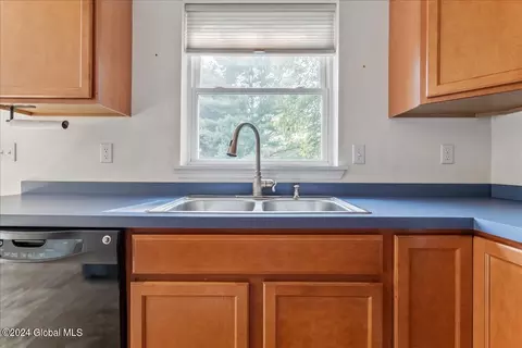 6 Heather Ln, Corinth, NY 12822 photo 8