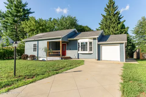 231 Howell St, Schenectady, NY 12303
