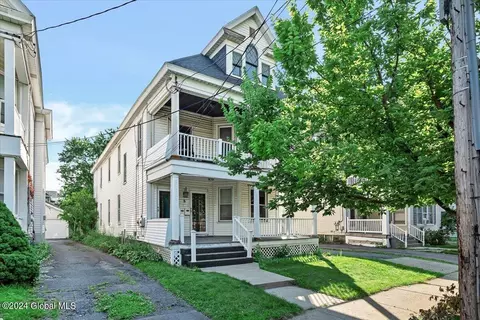 3 St James Pl, Albany, NY 12209