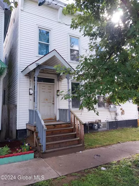 827 Emmett St, Schenectady, NY 12307