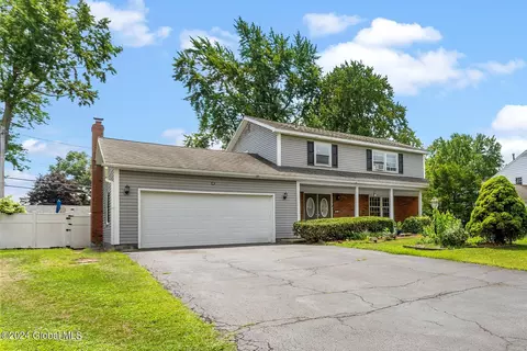 61 Delafield Dr, Albany, NY 12205