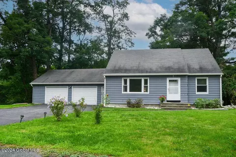 2641 Aqueduct Rd, Schenectady, NY 12309