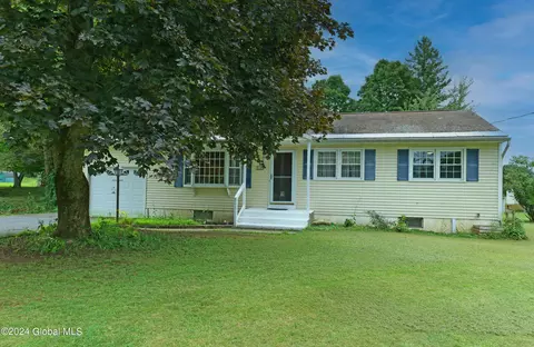 27 East Greenbush Homes For Sale & East Greenbush, NY Real Estate - Movoto