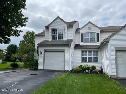 32 Empire Cir, Rensselaer, NY 12144