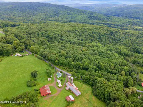 368 Hoose Rd, Cherry Valley, NY 13450