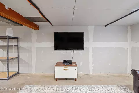 8 Silversmith Ln, Schenectady, NY 12306 photo 37