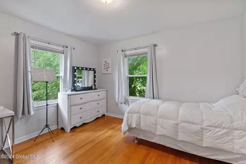 8 Silversmith Ln, Schenectady, NY 12306 photo 23