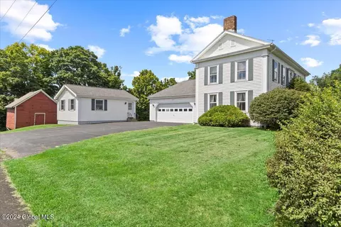 433 Waite Rd, Schaghticoke, NY 12154