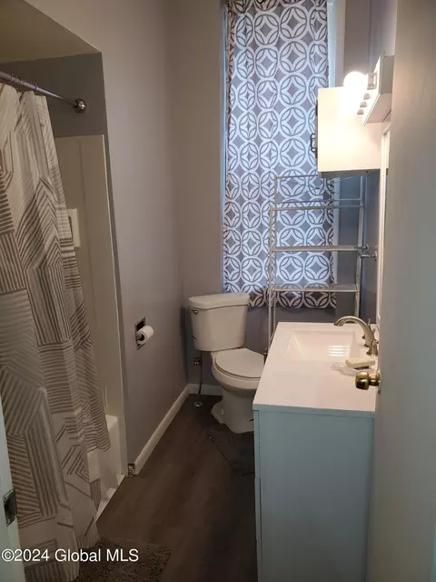 Bath - 1317 15th St, Troy, NY 12180 photo 2 of 3