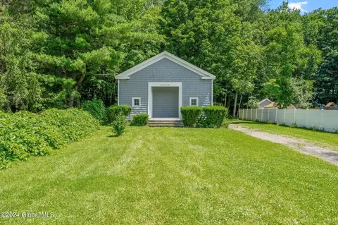343 Riverview Rd, Rexford, NY 12148