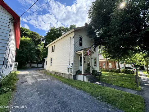 17 William St, Glens Falls, NY 12801
