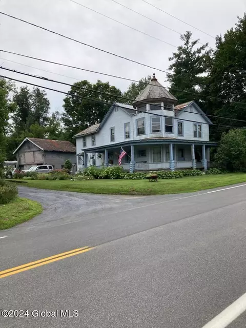 2 Daun Ln, Eagle Bridge, NY 12057