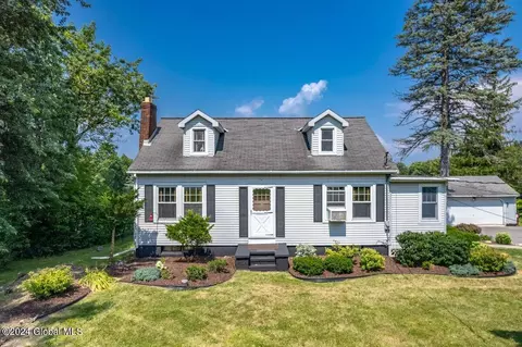 934 Sacandaga Rd, Glenville, NY 12302