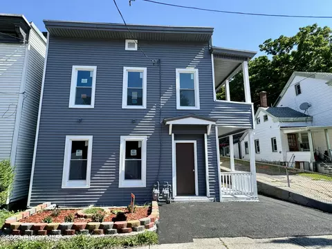 30 High St, Amsterdam, NY 12010